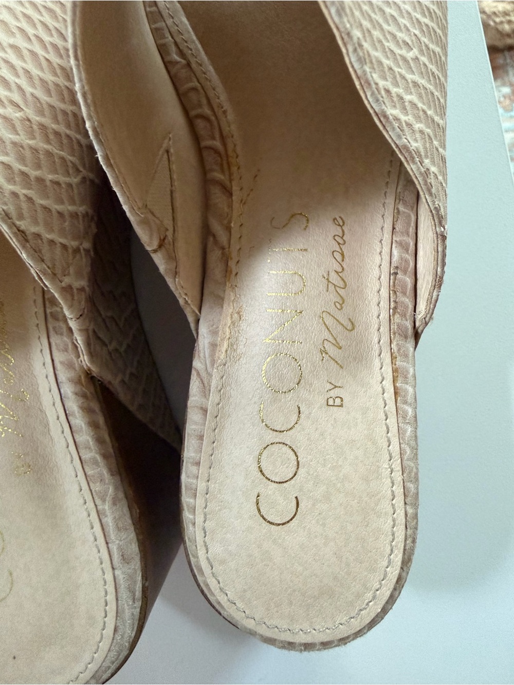 Coconuts by Matisse Freya Neutral Beige Faux-Snakeskin Wedge Mules 2.5” Heel 7M - Picture 5 of 8